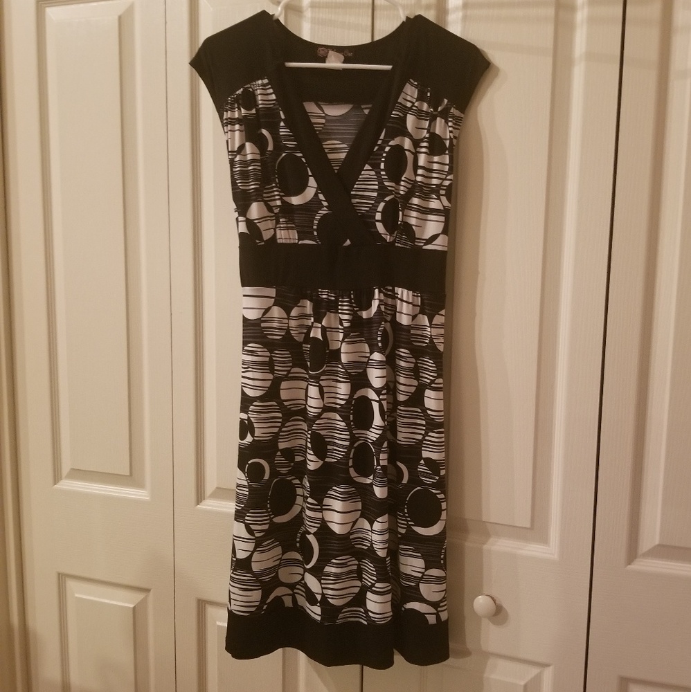Womens Volume One Dress Black and White